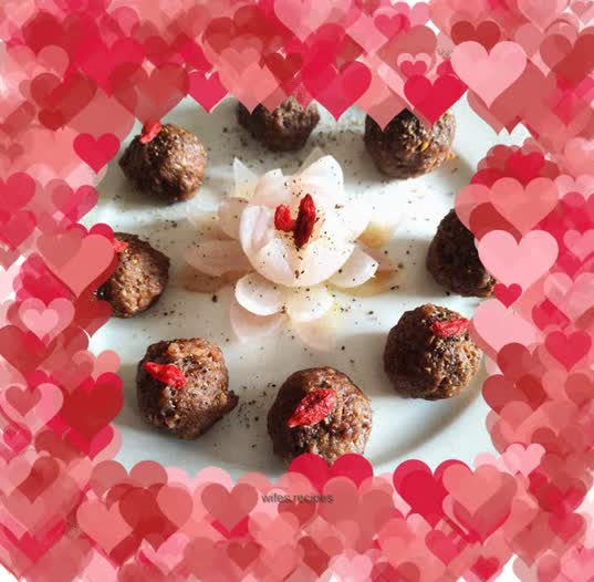 Steamed Black Pepper Beef Balls