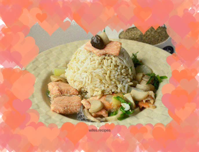 Oatmeal rice with salmon and mushroom soup