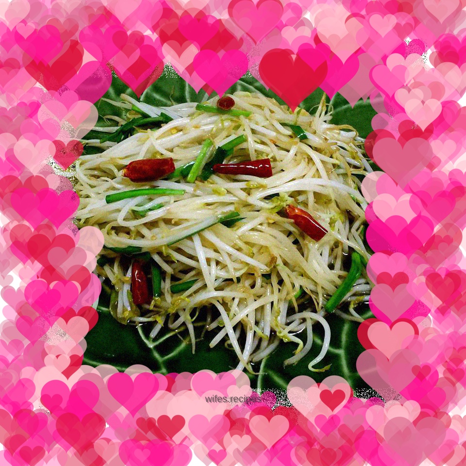 Stir-fried mung bean sprouts