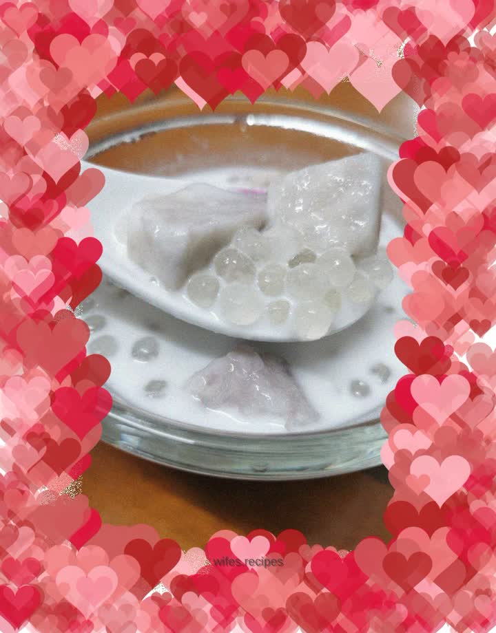 Coconut milk, taro and sago