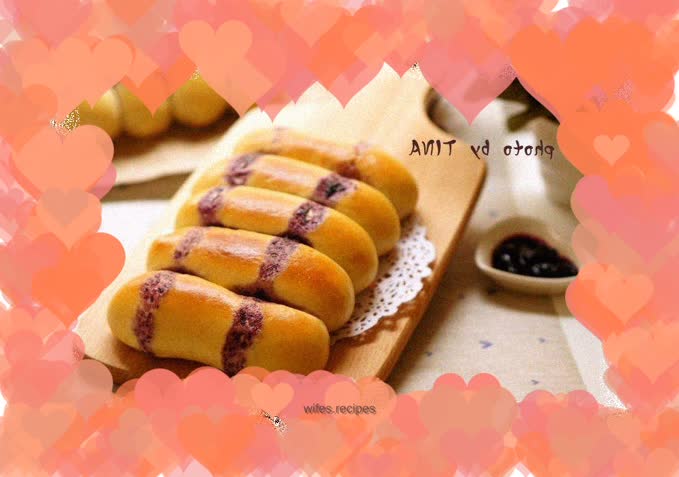 Blueberry Jam Short Rib Buns