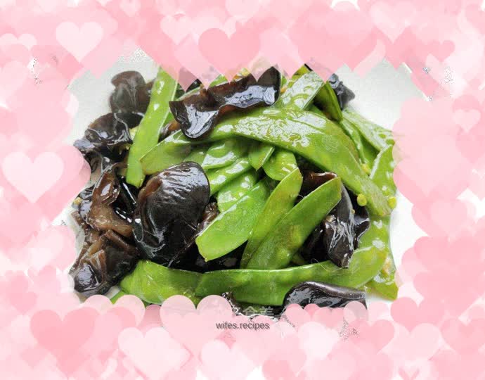 Stir-fried snow peas with celery and fungus