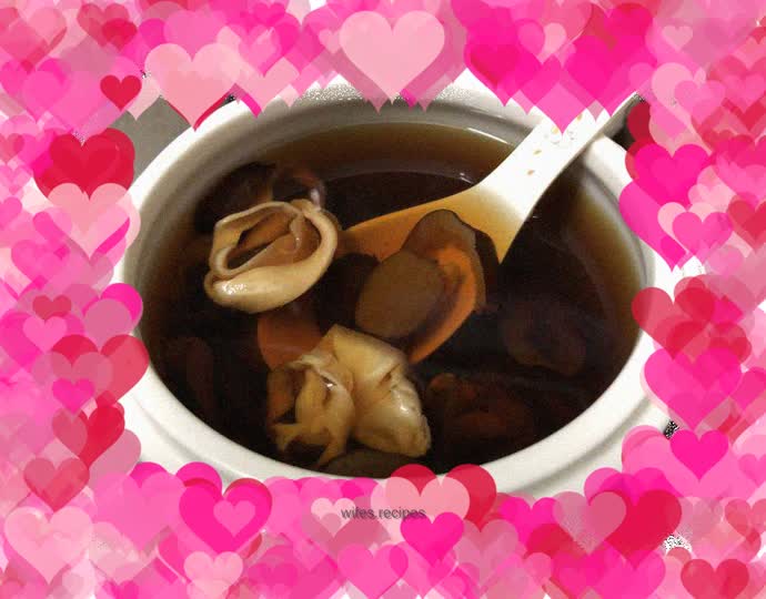 Fish maw stewed with rock sugar and red dates