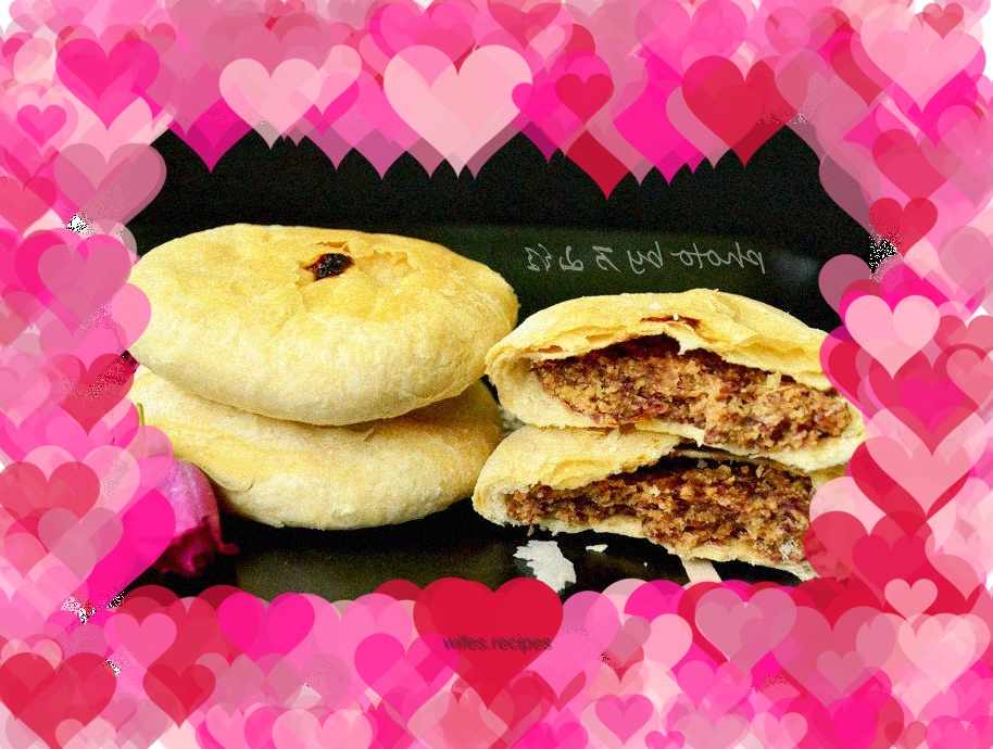 Rose and peanut mooncake