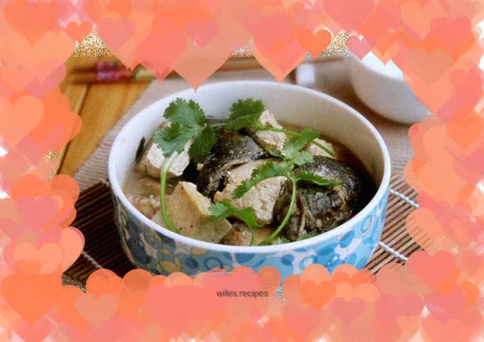 Black fish tofu soup