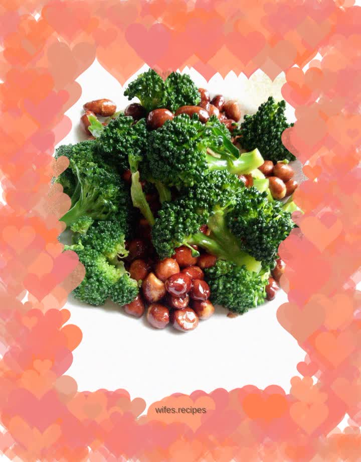 Broccoli mixed with peanuts