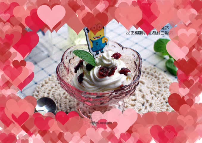 Greek yogurt, a healthy dessert with high protein and low calories