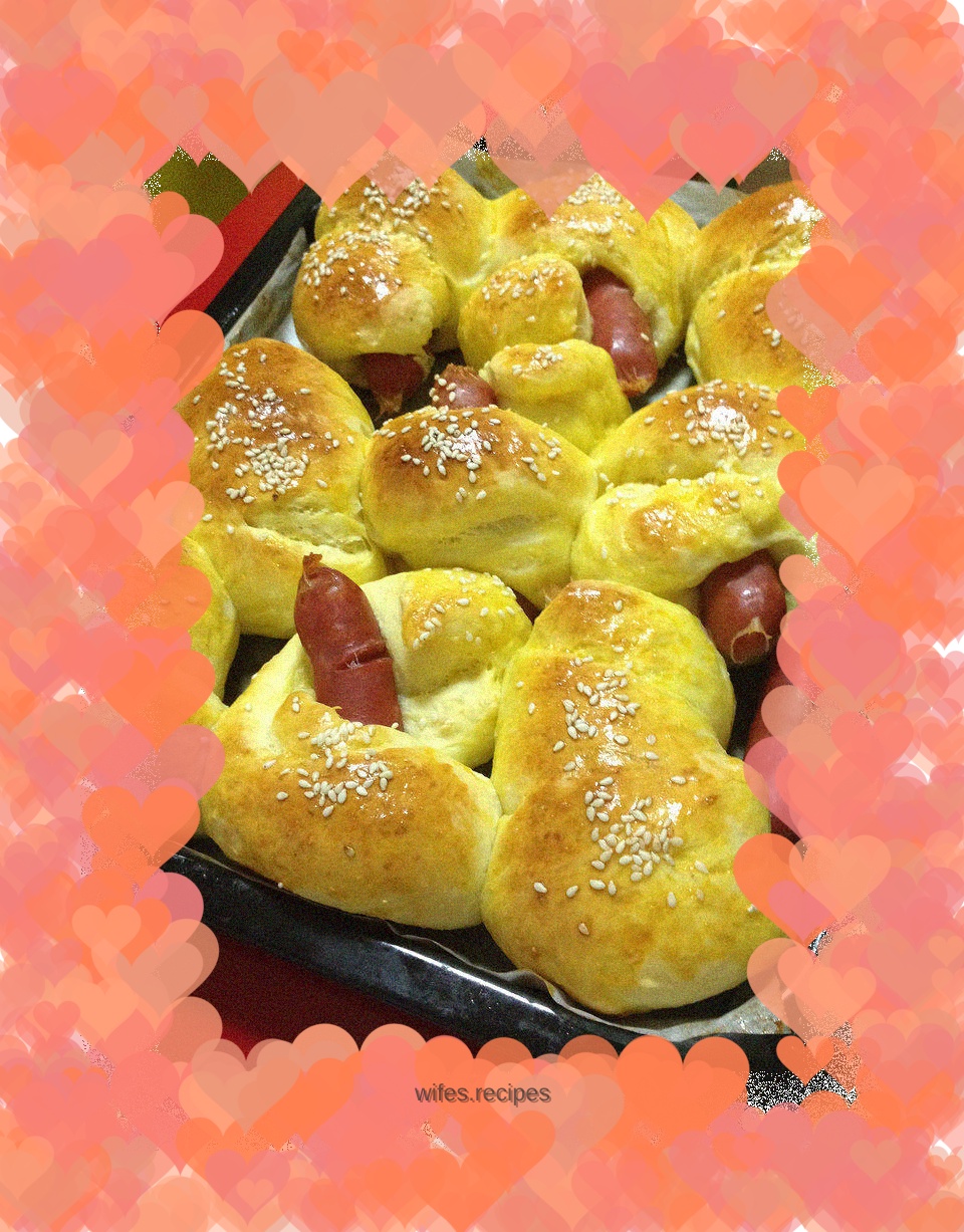 Taiwanese Sausage Bread