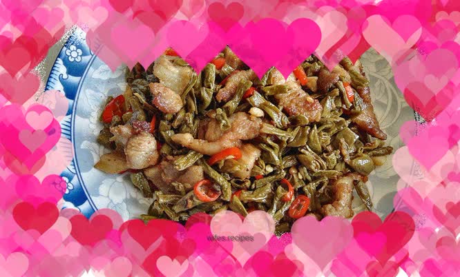 Stir-fried pork belly with radish beans