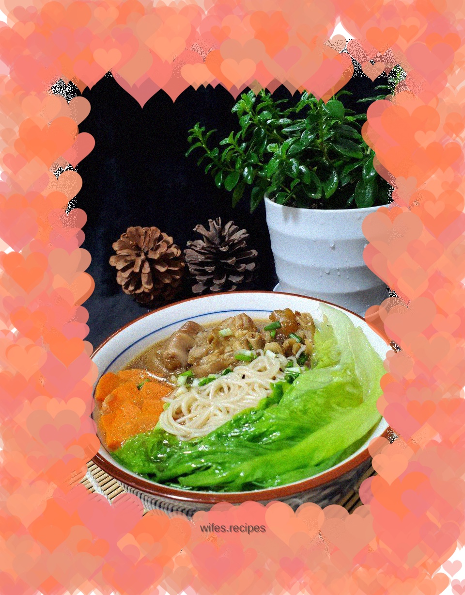 Pork trotter noodle soup