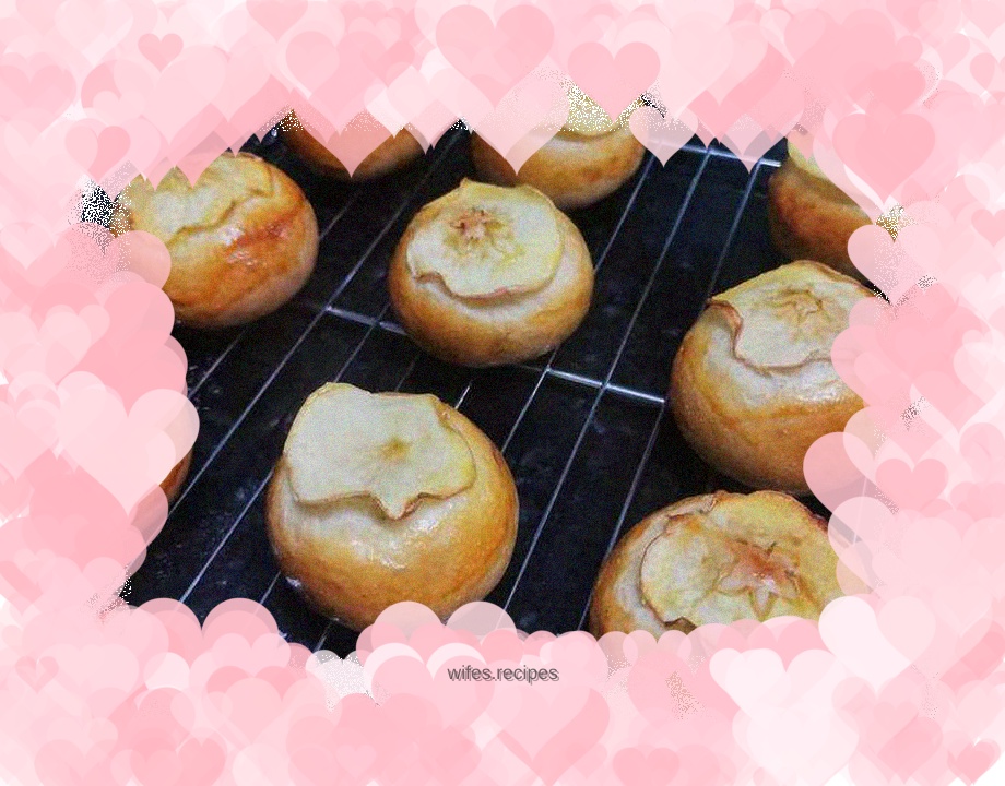 Caramel Cinnamon Apple Bread