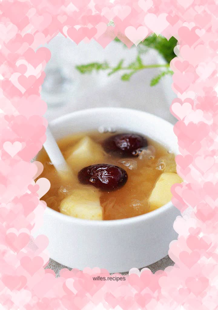 Red dates, white fungus, and water chestnuts