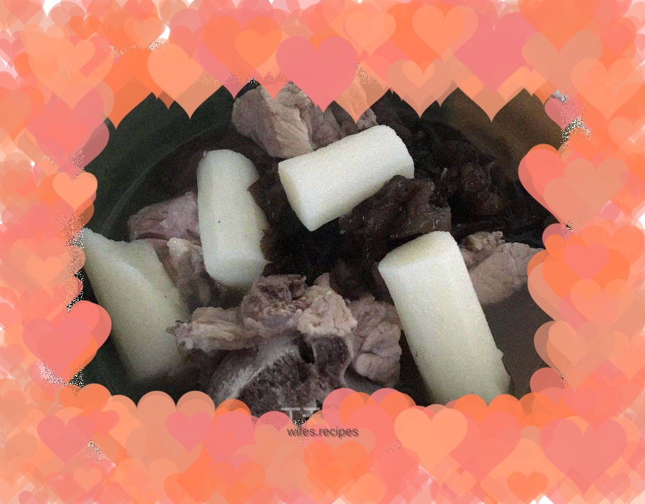 Braised Pork Ribs with Fungus and Yam