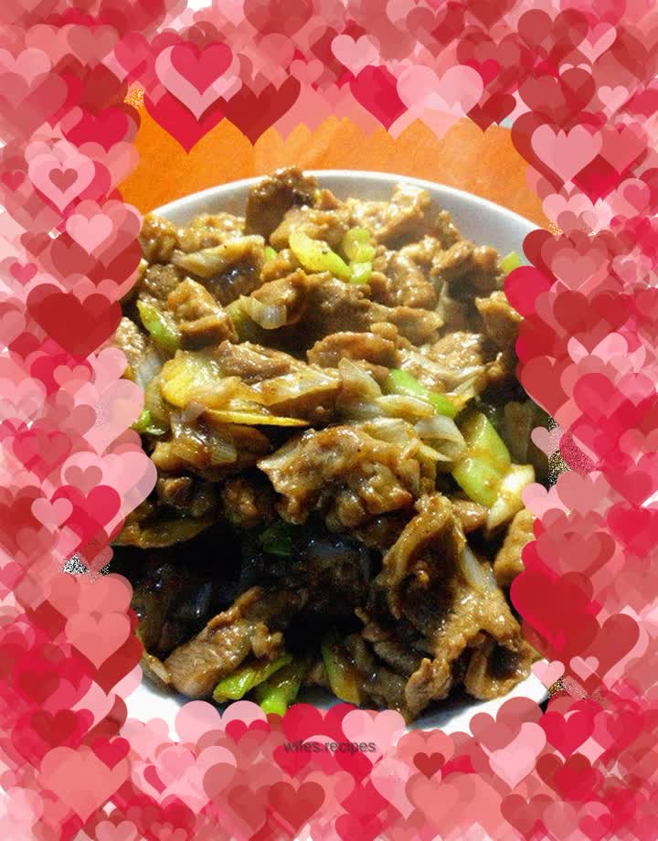 Stir-fried mutton with green onions