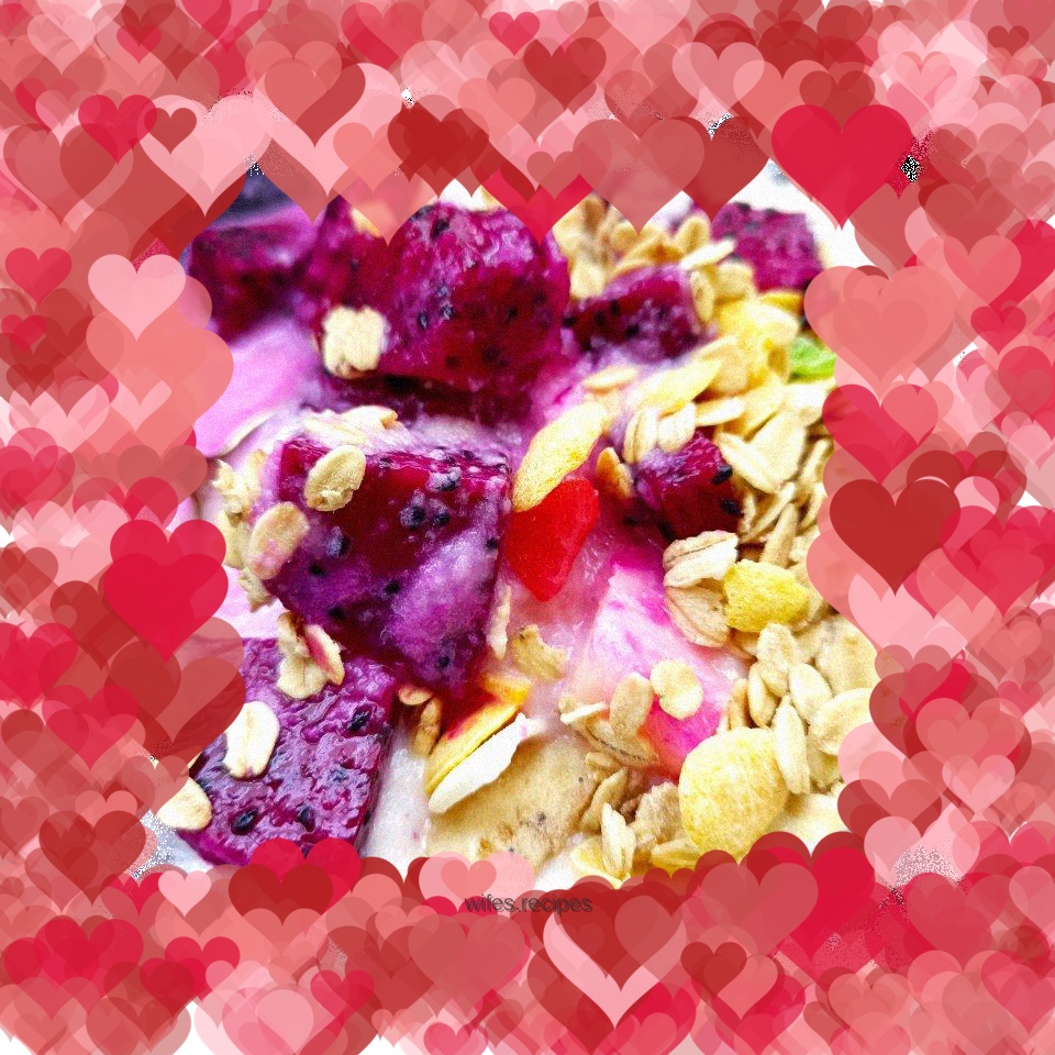 "Colorful Fruit" fruit smoothie mixed with oatmeal