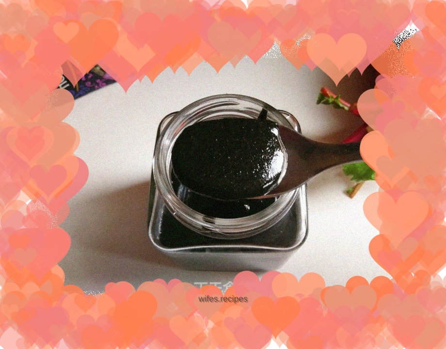 Homemade black sesame paste