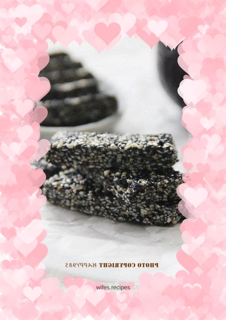 A nutritious snack in winter - sesame crisps