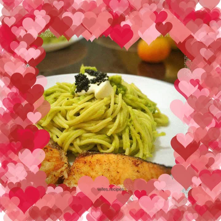 [Guangdong] Pan-fried salmon with guacamole pasta