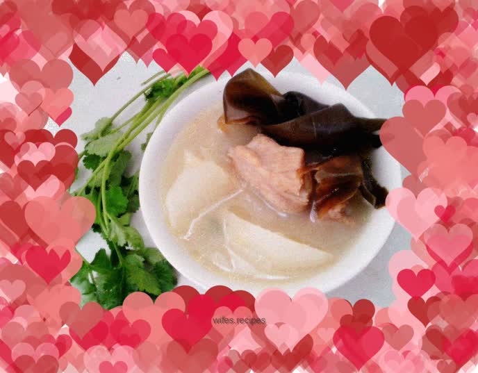 White radish, kelp and pork ribs soup
