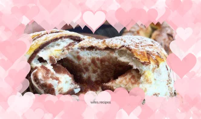 Red bean paste bread rolls, for beginners to learn baking, make them in the evening and make them in the morning, which saves time and is convenient.