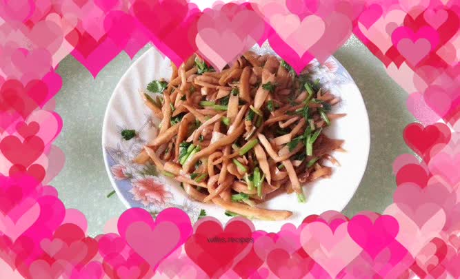 Stir-fried king oyster mushrooms with coriander
