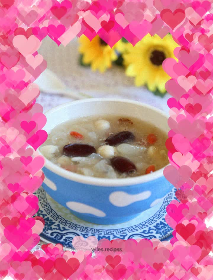 Red Dates, Snow Pear and Tremella Soup