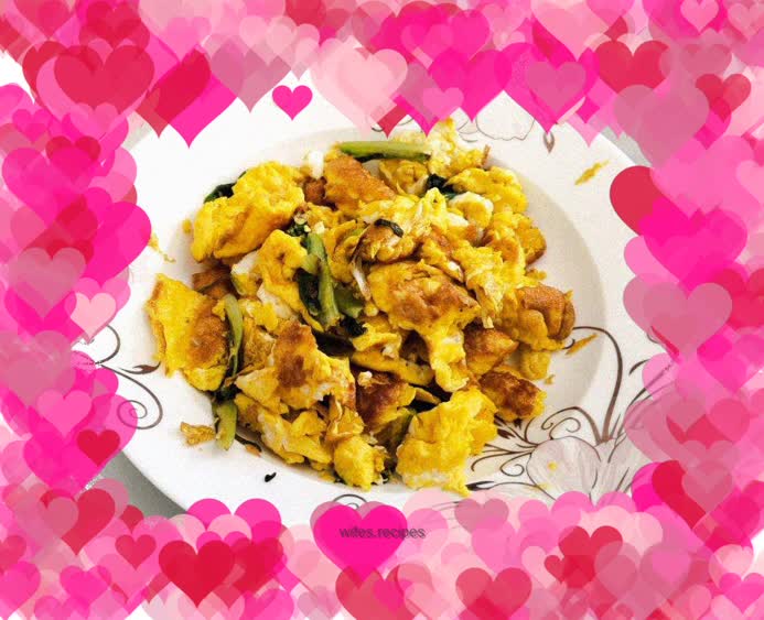 Scrambled eggs in coconut oil