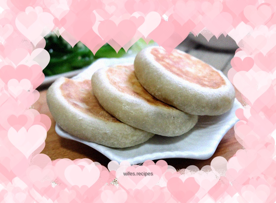 Hot noodle pie with red bean paste