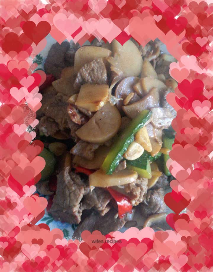 Stir-fried beef with king oyster mushroom