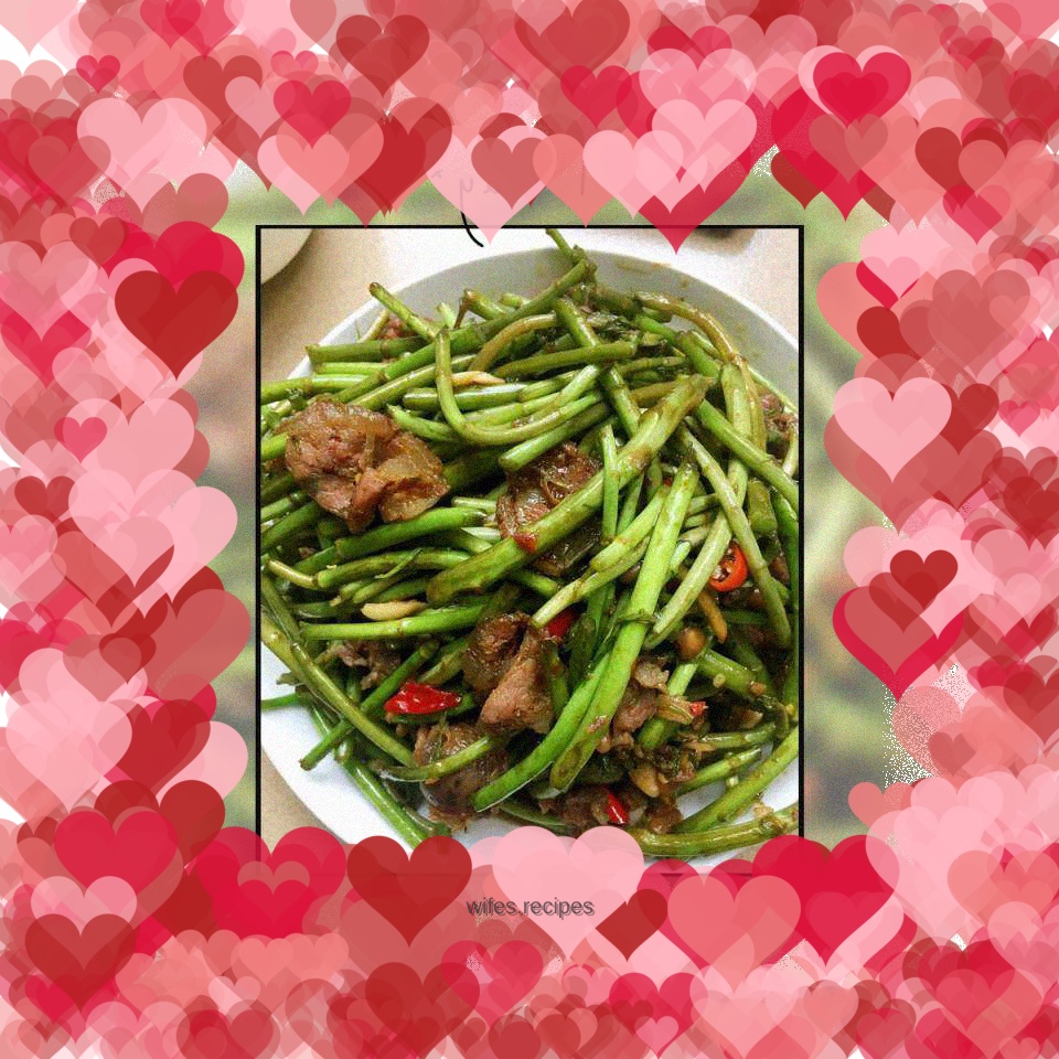 Stir-fried sausage with mud and mugwort