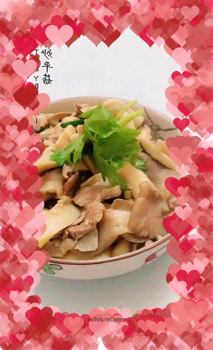 Stir-fried oyster mushrooms with sliced meat