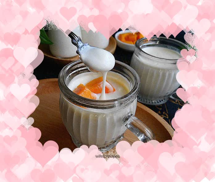 Homemade smooth yogurt