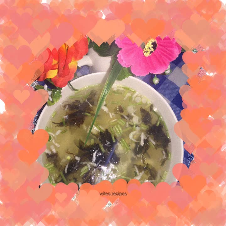 Seaweed and egg drop soup