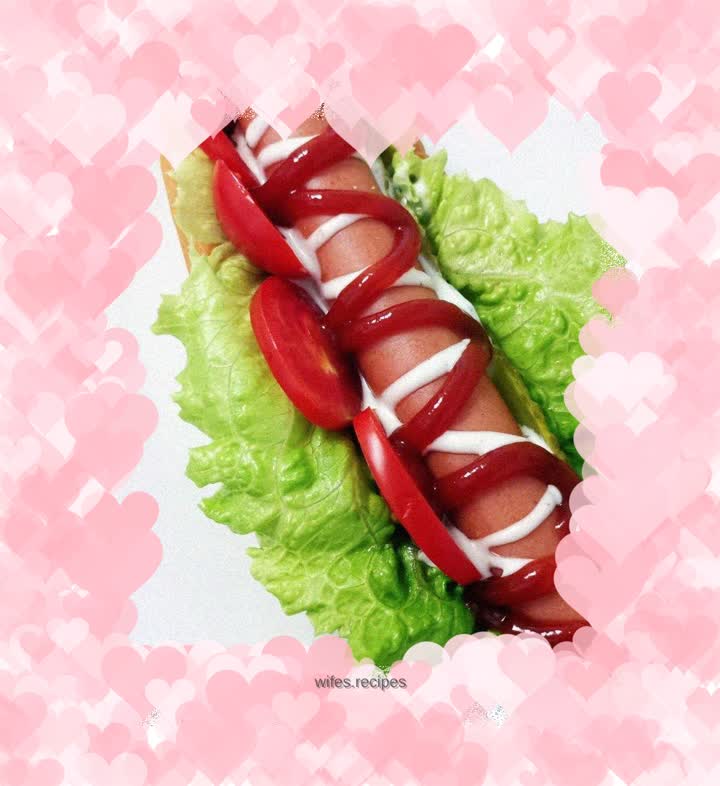 Quick and easy IKEA hot dogs that you can make at home