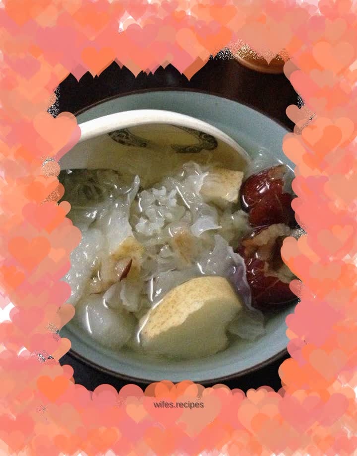 Rock sugar and snow fungus syrup