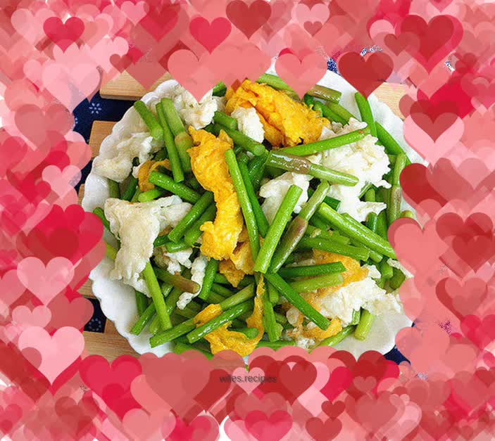 Golden and silver tender garlic sprouts