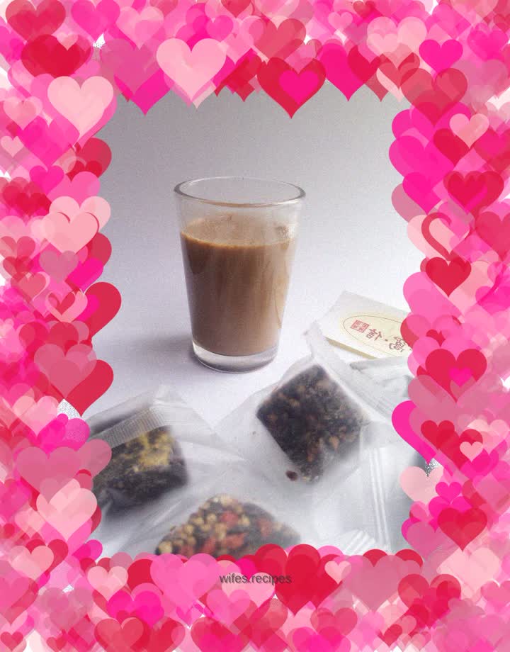 Warm drink in winter – brown sugar and crushed ginger milk tea