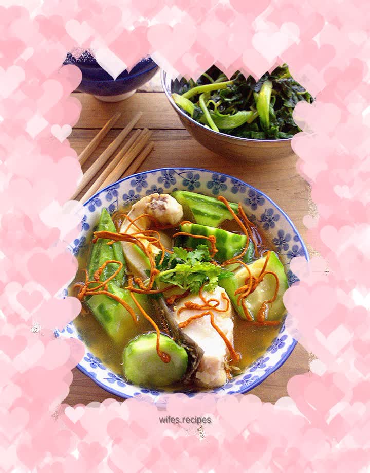 Grass carp dipped in luffa and cordyceps