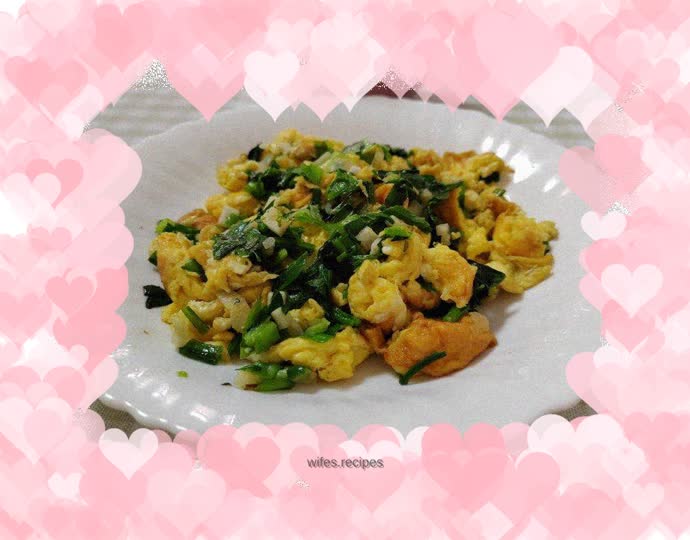 Scrambled eggs with spinach