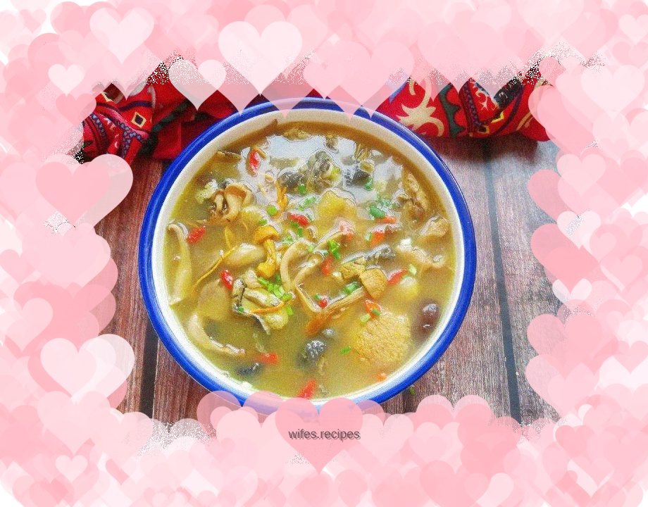 Wolfberry Mushroom Black Chicken Soup