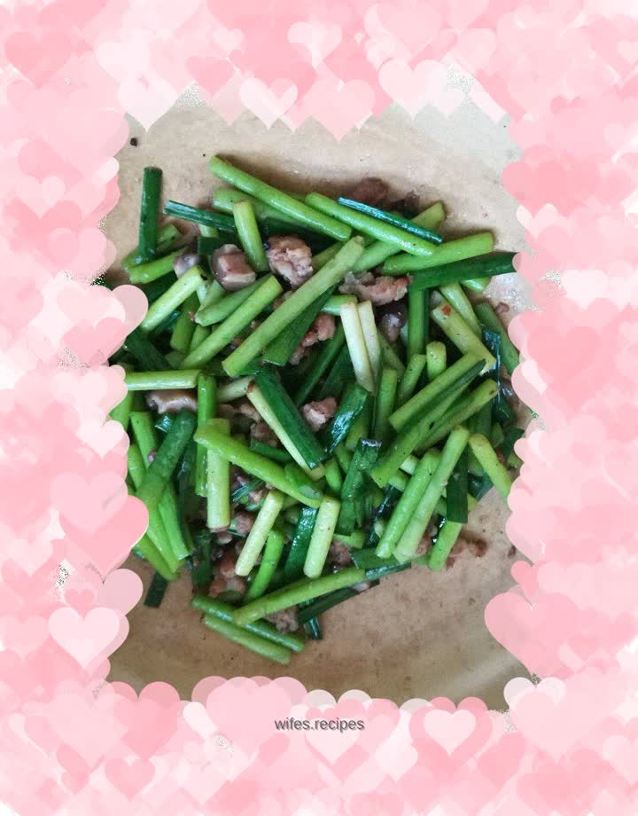 Stir-fried minced meat with garlic