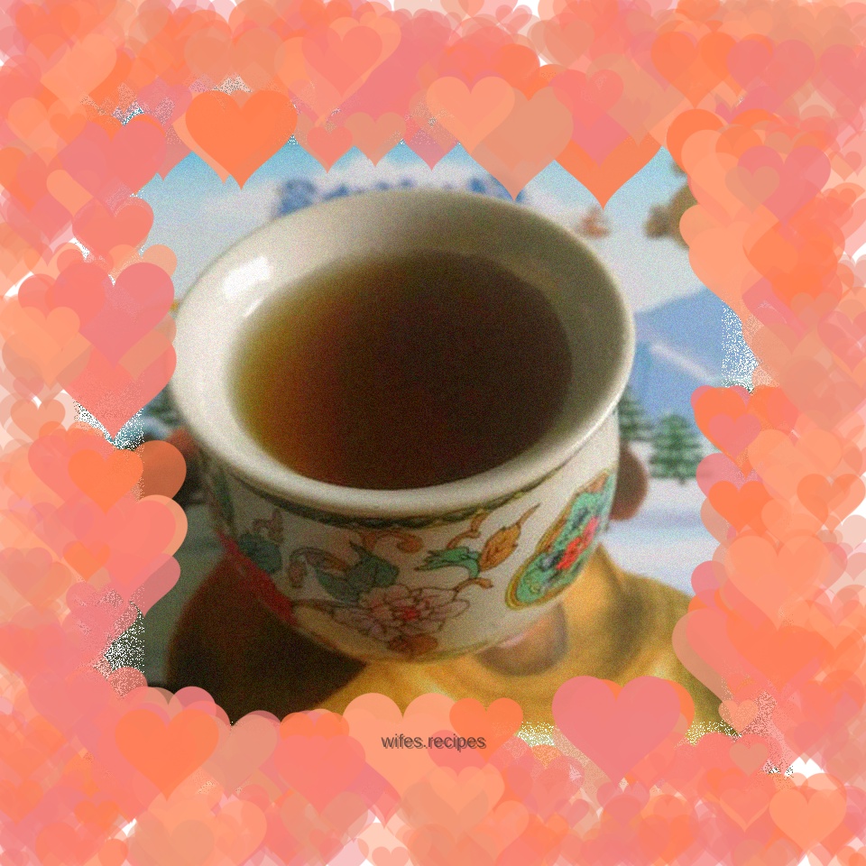 Dendrobium officinale and Ganoderma lucidum boiled in water