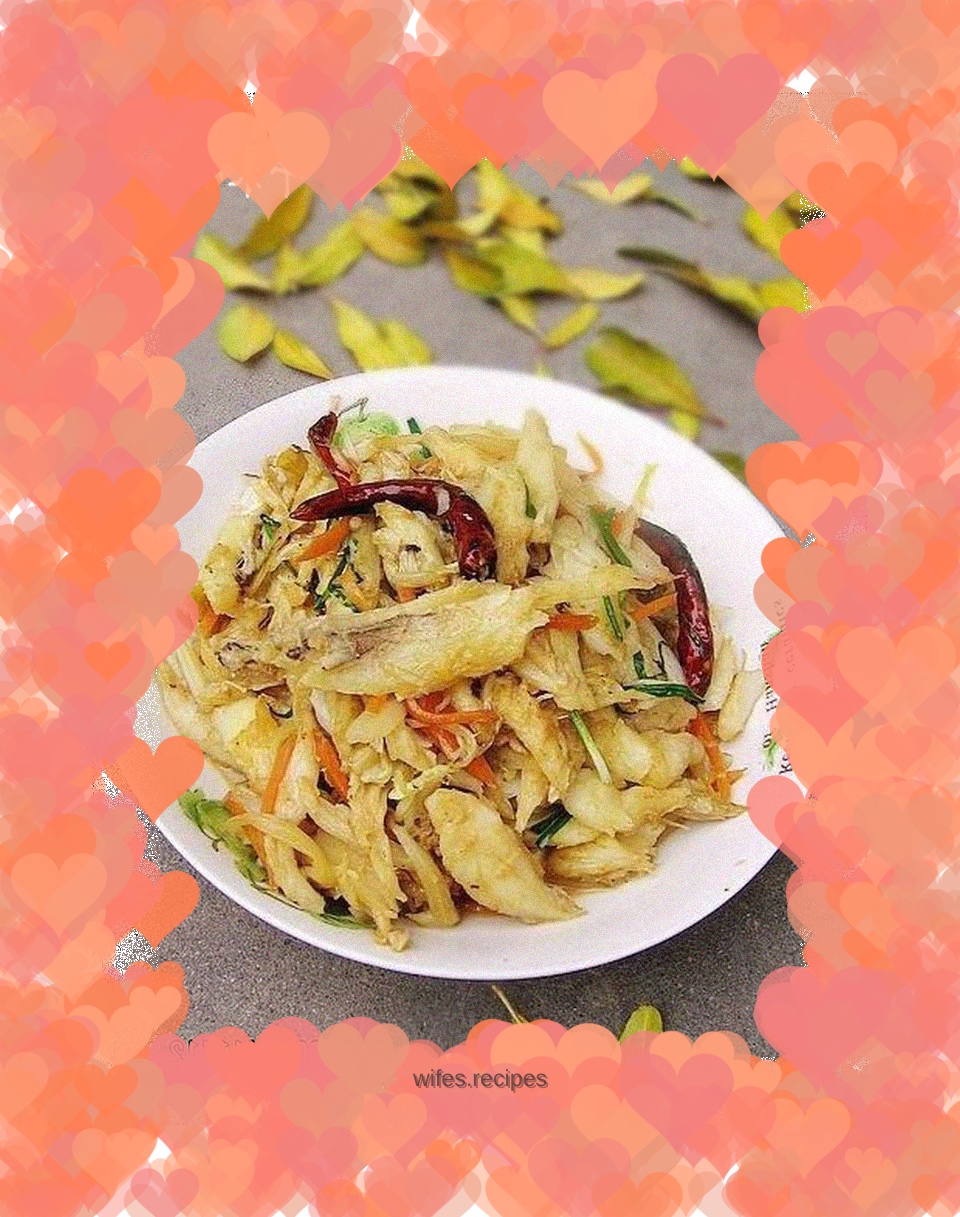 Stir-fried puffer fish with cabbage