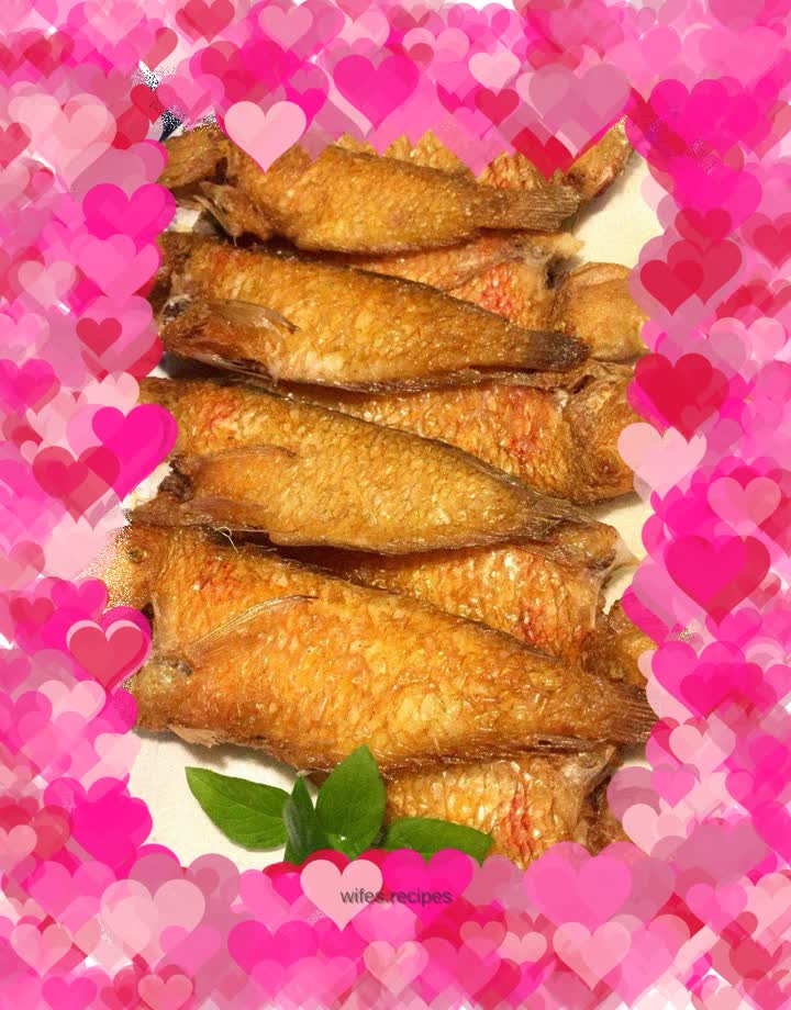 Pan-fried parrot fish