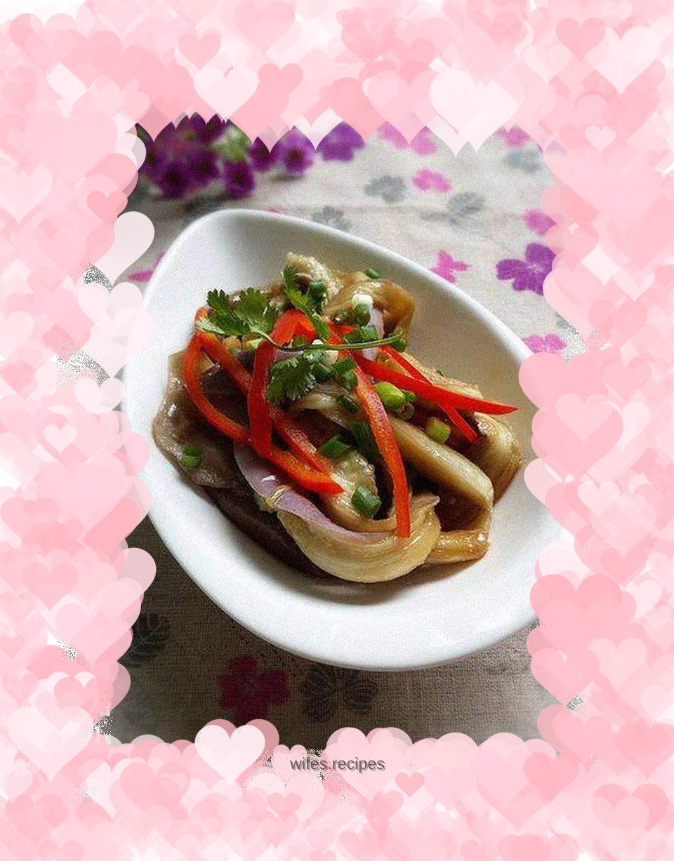 Cold hand-shreded eggplant