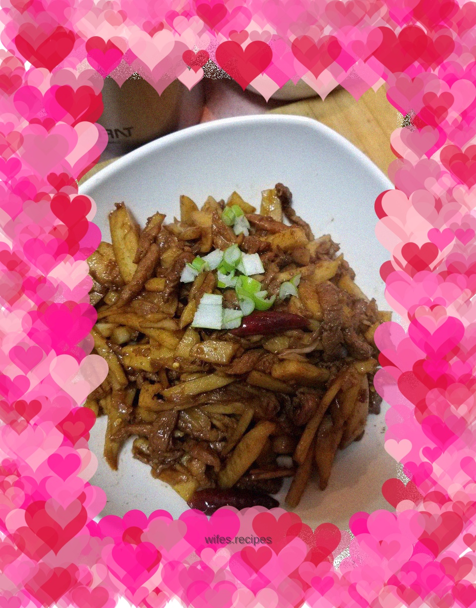 Stir-fried shredded pork with lotus vegetables---Shaanxi cuisine version