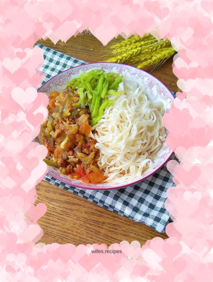 Hand-made noodles with diced eggplant meat