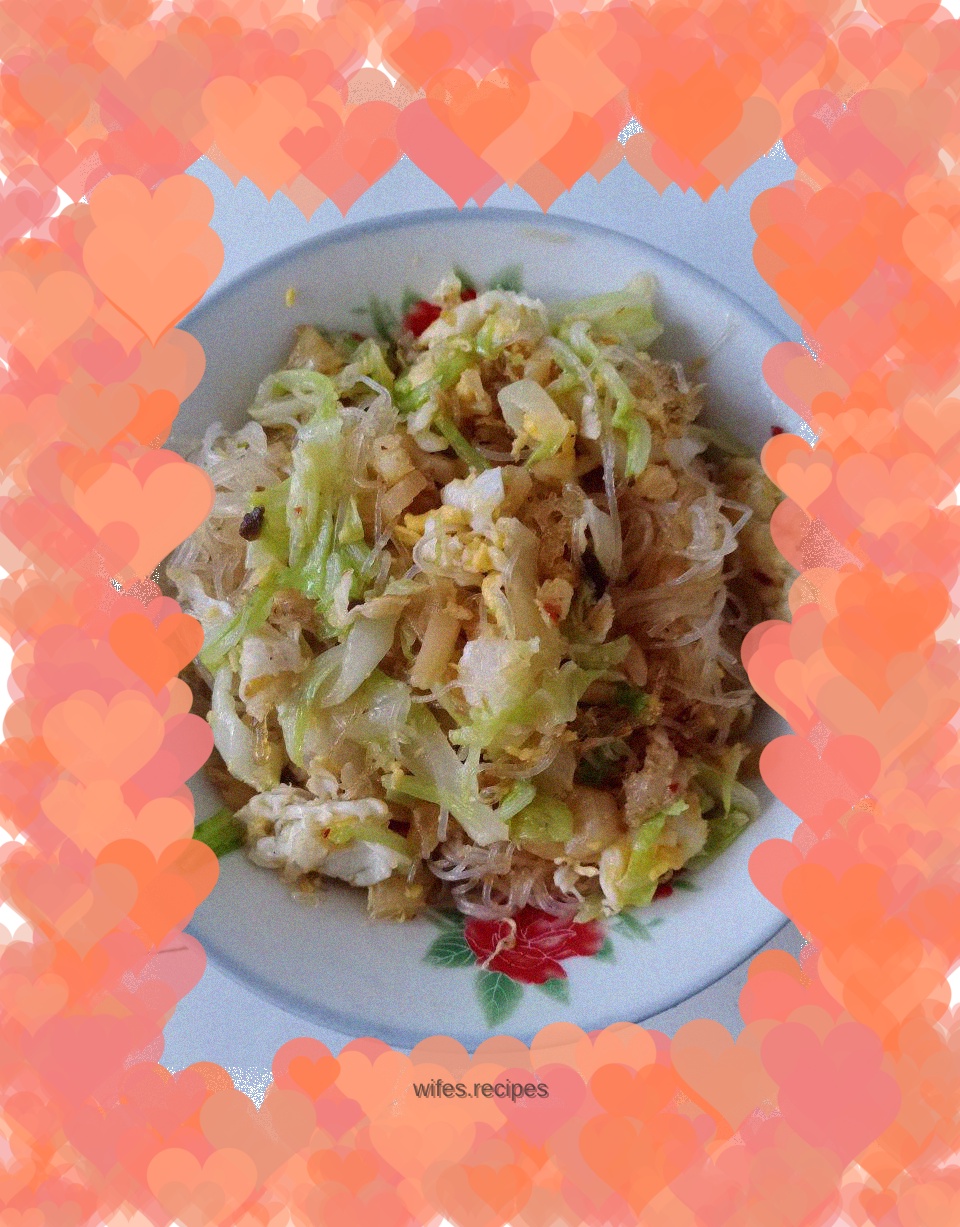 Stir-fried vermicelli with cabbage