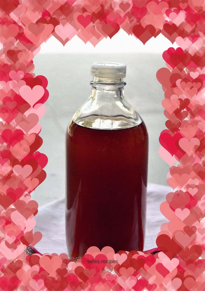 Homemade vine pepper oil