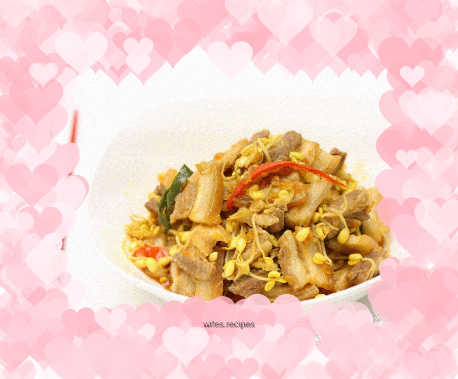 Stir-fried soybean sprouts with pork belly (rice cooker version)